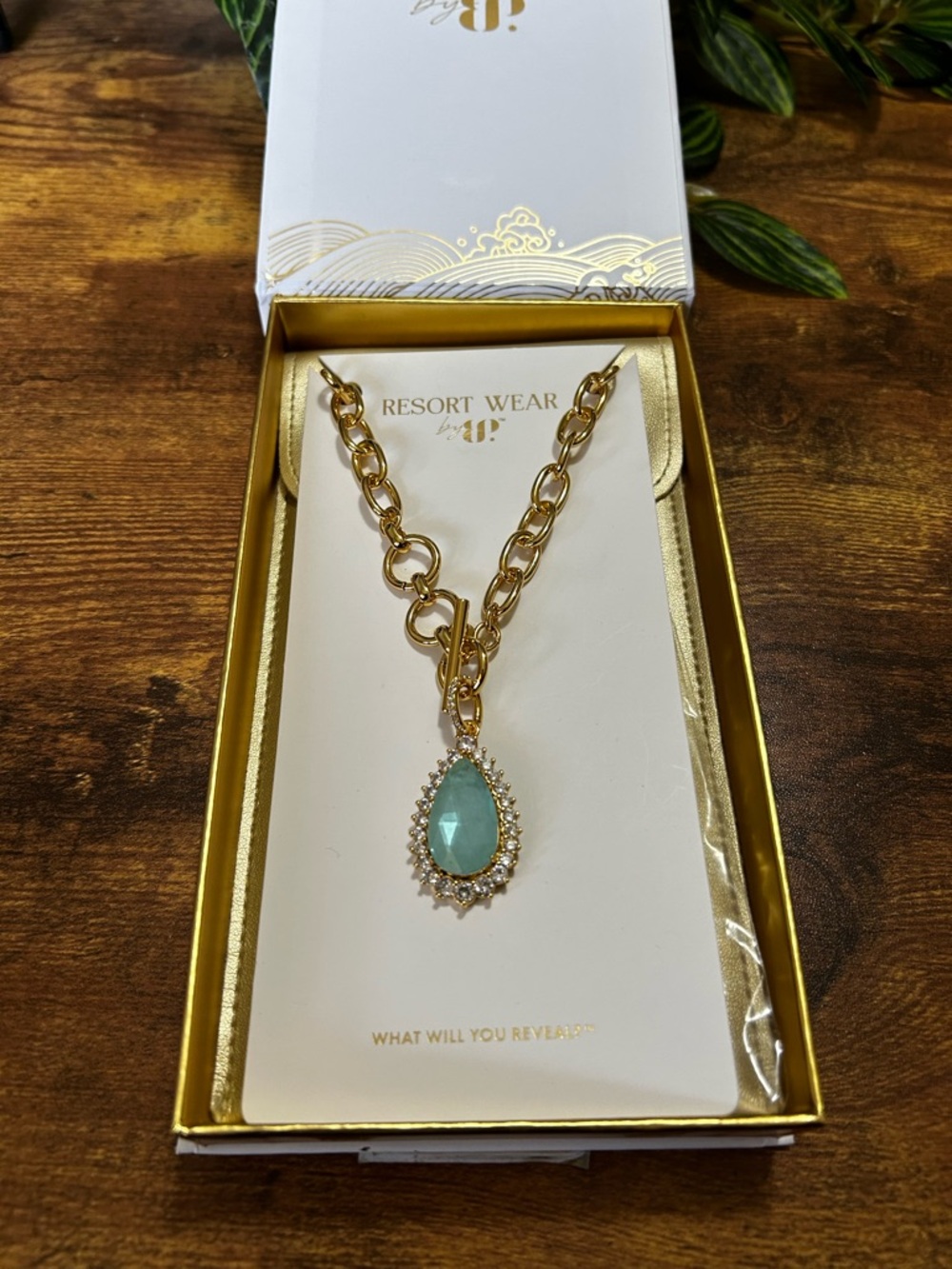 Bomb Party Resort “Oceanic Love”, Gold Necklace